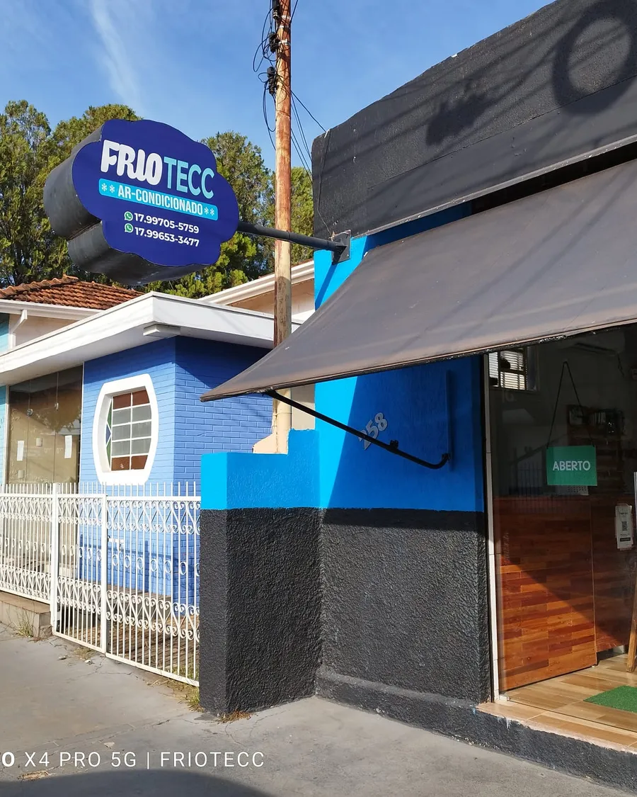 Fachada da loja Friotecc na Rua Síria, em Olímpia