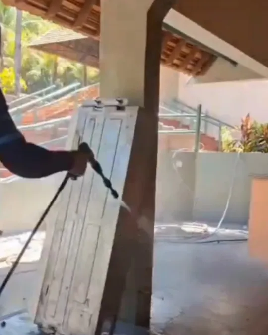 Lavagem de peças de ar condicionado